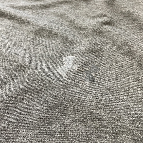 Men’s Under Armour Tee (M) - Picture 2 of 7